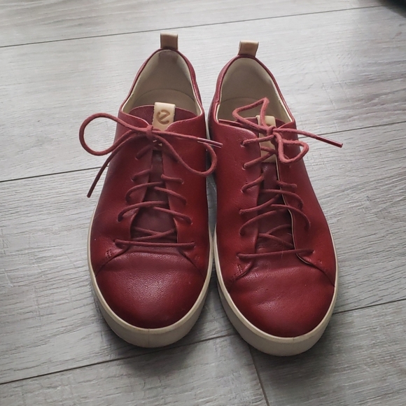 ECCO - Picture 2 of 7